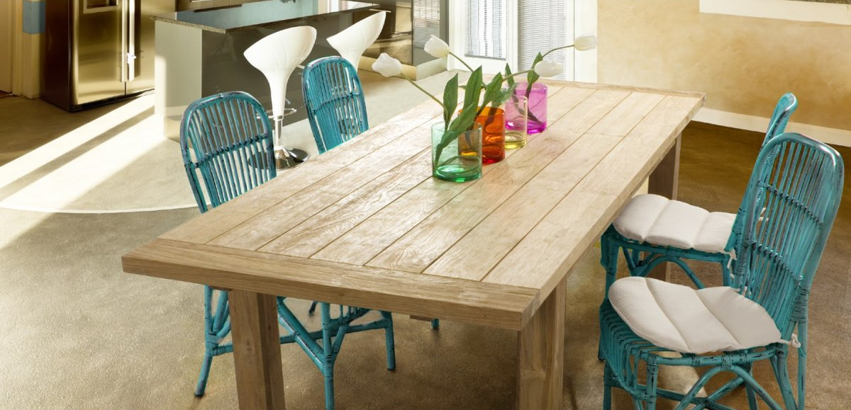 Tavolo in teak con midollino